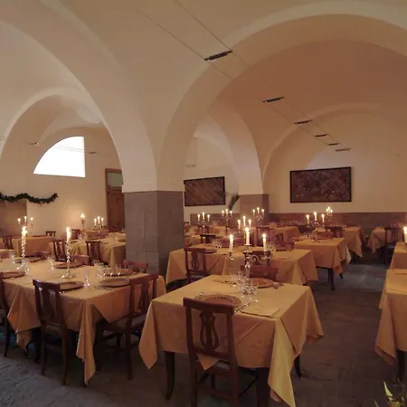 Antico Casale Di Montegualandro 4* トゥオーロ・スル・トラジメーノ