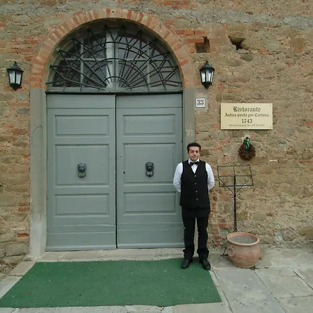 فندق Antico Casale Di Montegualandro 4*