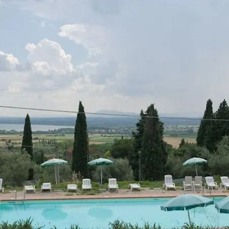 Antico Casale Di Montegualandro トゥオーロ・スル・トラジメーノ