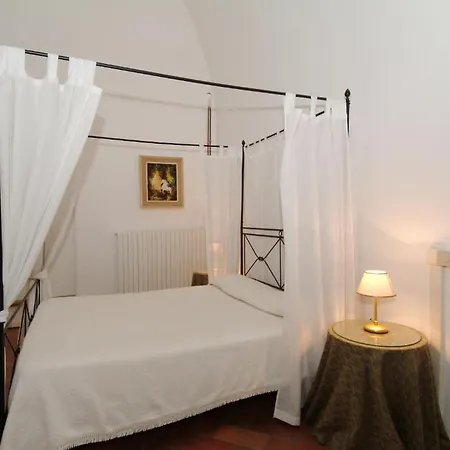 فندق Antico Casale Di Montegualandro 4*